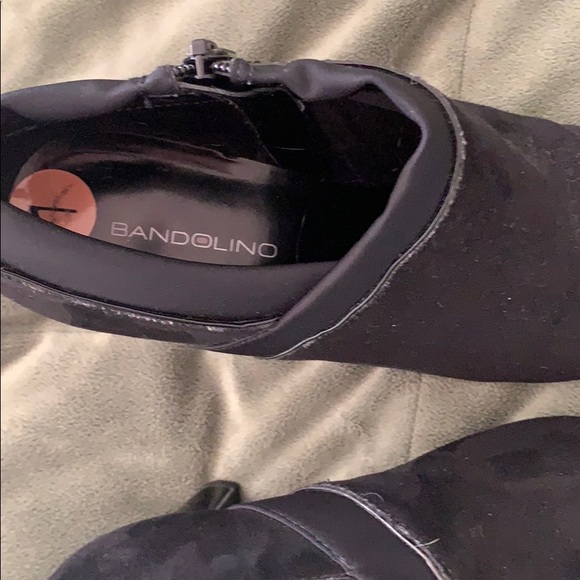 Bandolino black size 7 booties - Picture 3 of 4